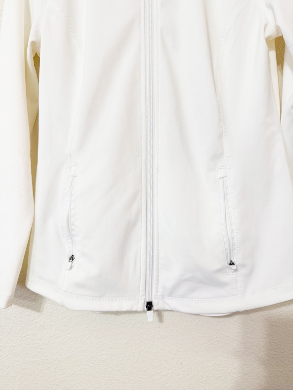 J. McLaughlin Performance Cream Off White Full Zip Long Sleeve Active Jacket - Picture 3 of 5